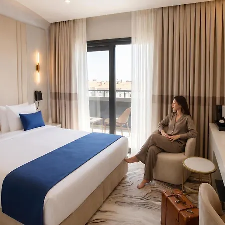 Elite World Comfy Avcilar 4*