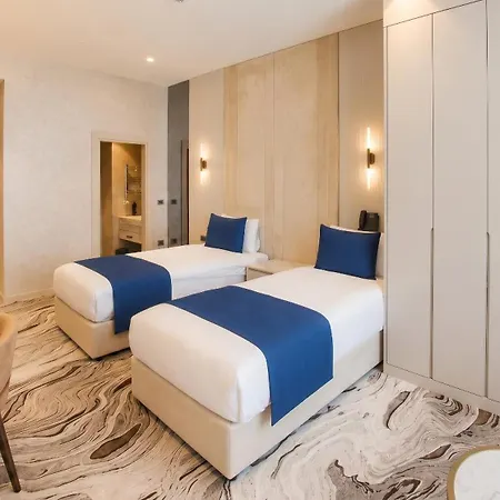 Ξενοδοχείο Elite World Comfy Avcilar 4*