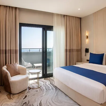 Hotell Elite World Comfy Avcilar 4*